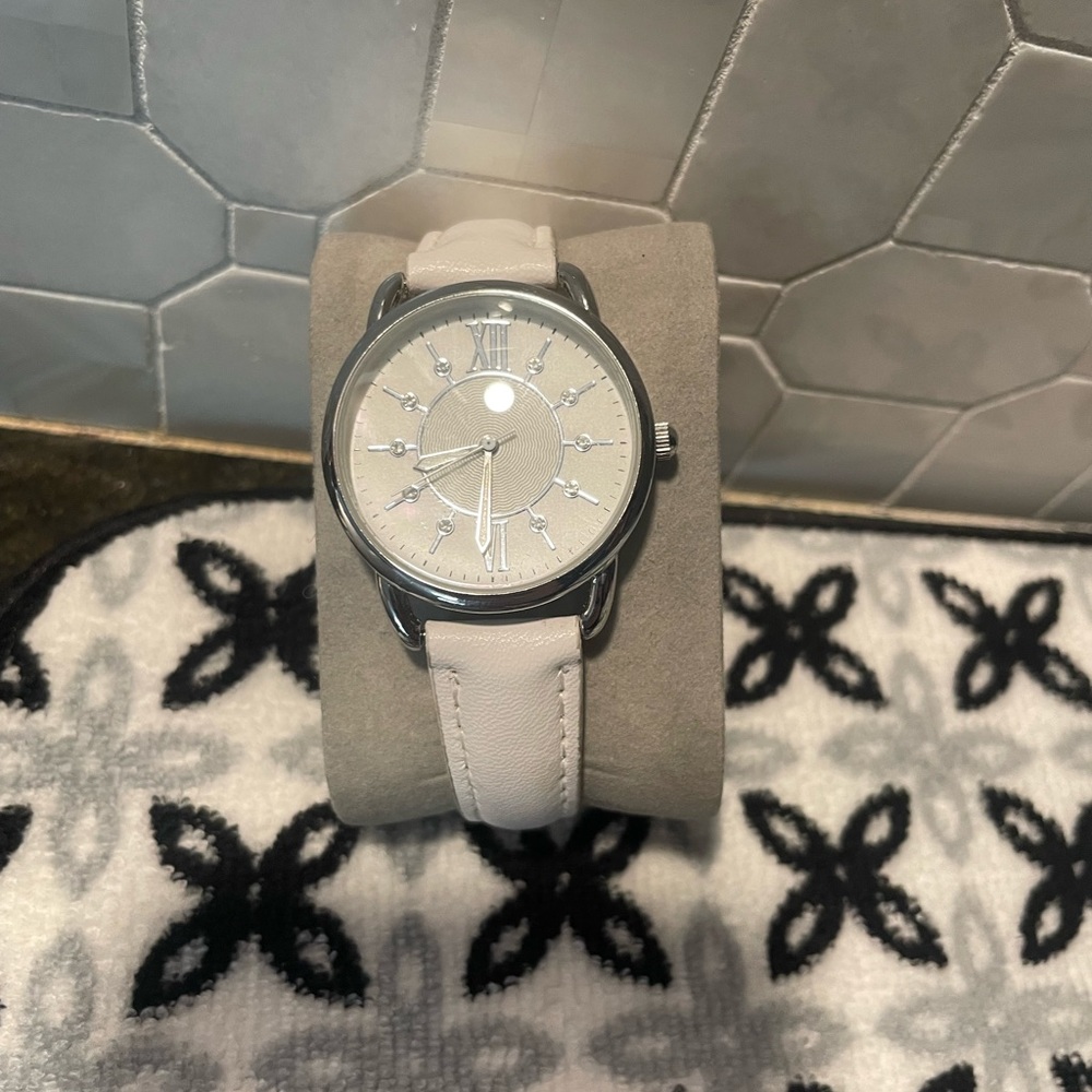Plain face white watch
